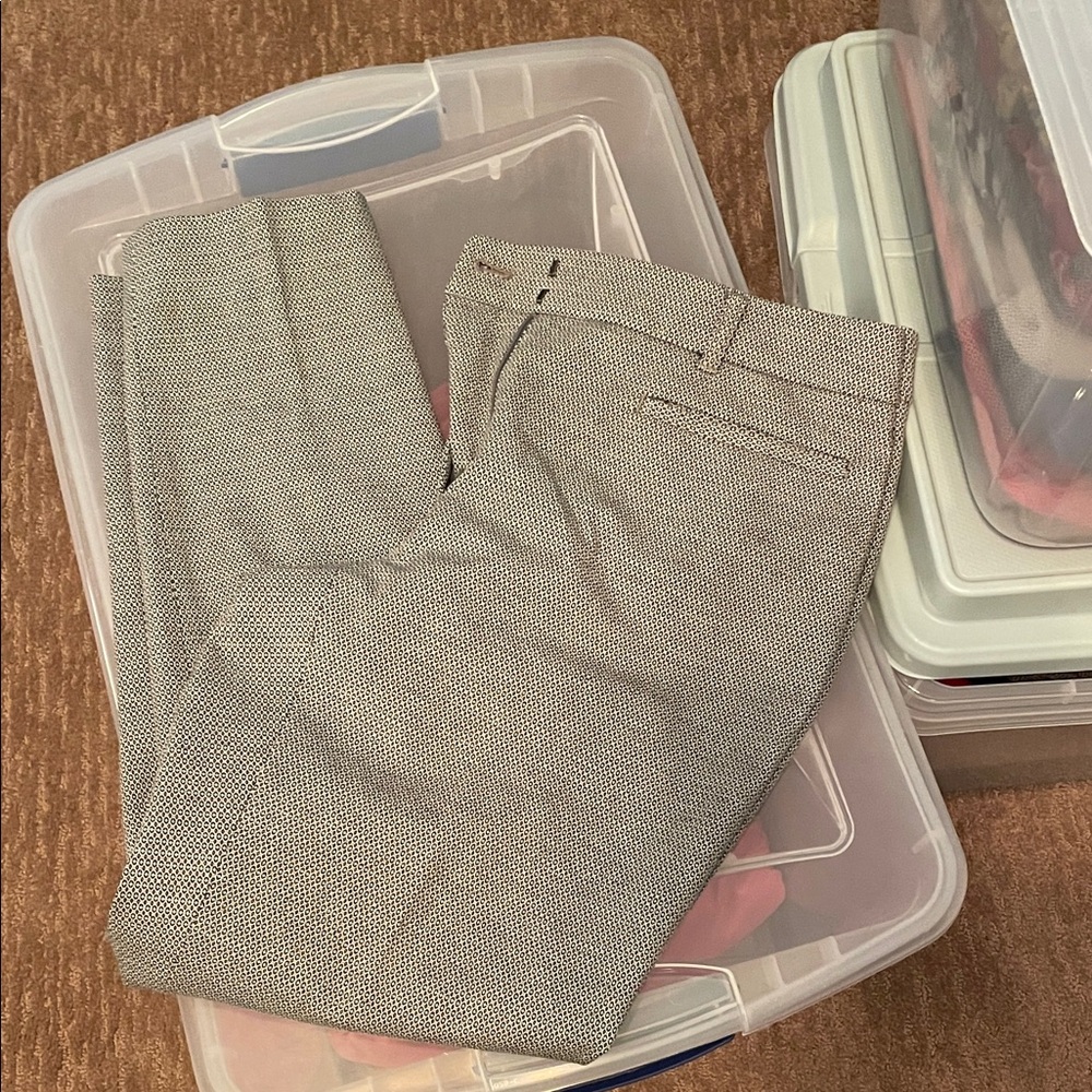 White House Black Market Textured Gray Pants